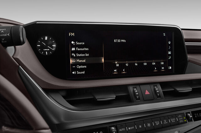 Lexus ES (Baujahr 2019) Luxury Line 4 Türen Radio und Infotainmentsystem