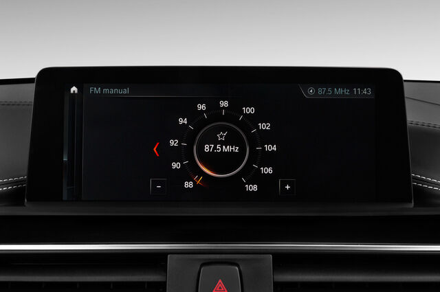 BMW M4 (Baujahr 2018) - 2 Türen Radio und Infotainmentsystem