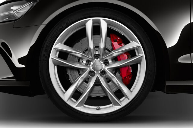 Audi RS 6 Avant (Baujahr 2019) - 5 Türen Reifen und Felge