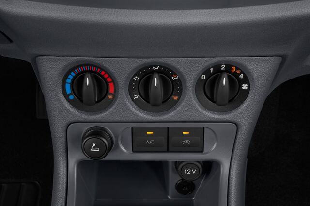 Ford Transit Connect (Baujahr 2013) Trend 5 Türen Temperatur und Klimaanlage
