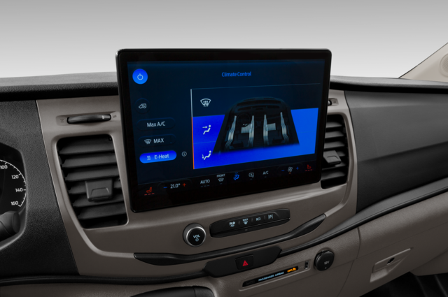 Ford e-Transit (Baujahr 2023) Trend 4 Türen Temperatur und Klimaanlage