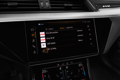 Audi e-tron (Baujahr 2019) Advanced 5 Türen Radio und Infotainmentsystem