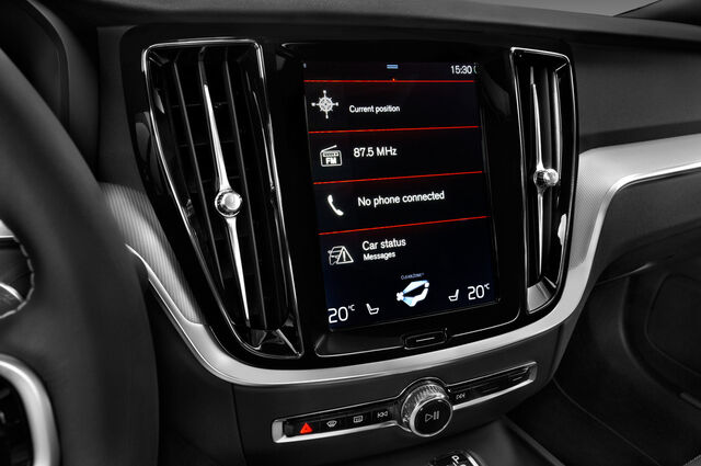 Volvo S60 (Baujahr 2019) R-Design 4 Türen Radio und Infotainmentsystem