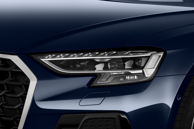 Audi A8 (Baujahr 2022) Base PHEV 4 Türen Scheinwerfer