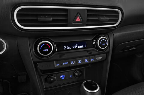Hyundai Kona Hybrid (Baujahr 2020) Trend 5 Türen Temperatur und Klimaanlage