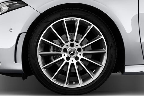 Mercedes A Class (Baujahr 2019) - 4 Türen Reifen und Felge