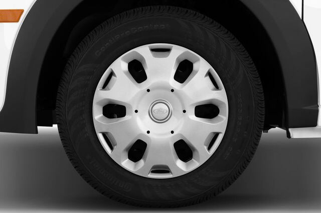 Ford Transit Connect (Baujahr 2013) Trend 5 Türen Reifen und Felge
