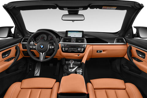 BMW M4 (Baujahr 2018) - 2 Türen Cockpit und Innenraum
