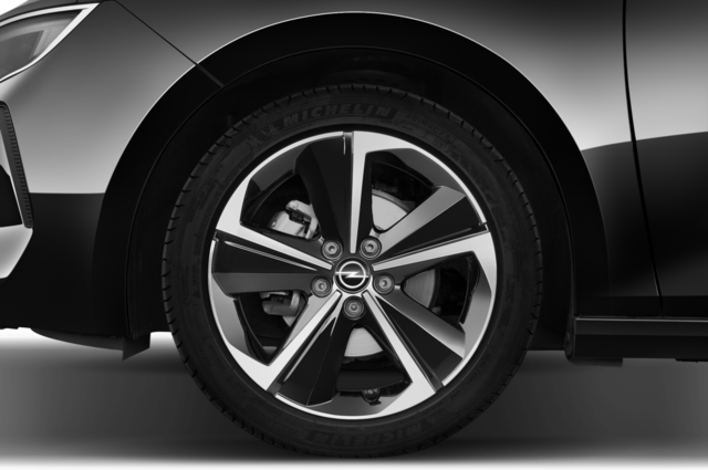 Opel Astra (Baujahr 2023) Enjoy 5 Türen Reifen und Felge