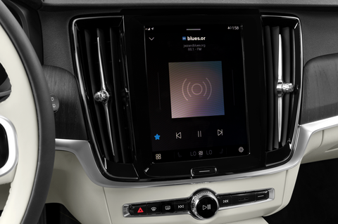 Volvo V90 Cross Country (Baujahr 2023) Core 5 Türen Radio und Infotainmentsystem