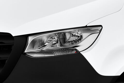 Mercedes Sprinter (Baujahr 2019) - 4 Türen Scheinwerfer
