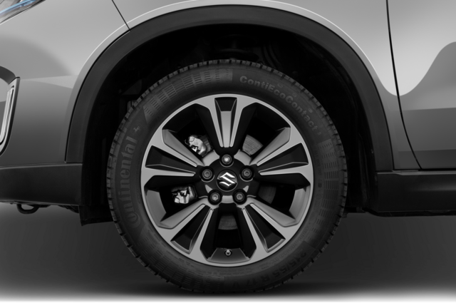 Suzuki Vitara Hybrid (Baujahr 2023) Comfort+ 5 Türen Reifen und Felge