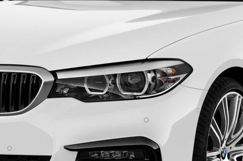 BMW 5 Series (Baujahr 2019) M Sport 4 Türen Scheinwerfer