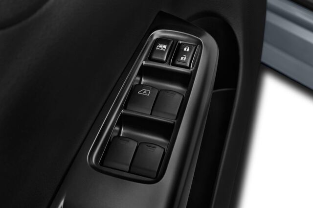 Subaru WRX STI (Baujahr 2012) Sport 5 Türen Bedienungselemente Tür