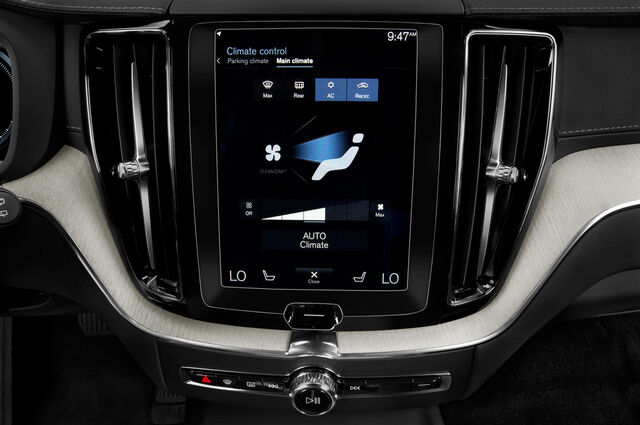 Volvo XC60 Plug-in Hybrid (Baujahr 2018) Inscription 5 Türen Temperatur und Klimaanlage
