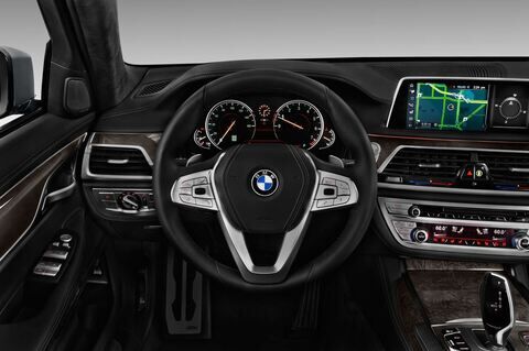 BMW 7 Series (Baujahr 2016) - 4 Türen Lenkrad