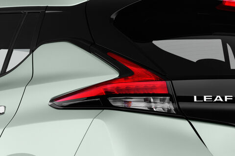 Nissan Leaf (Baujahr 2018) Tekna 5 Türen Rücklicht