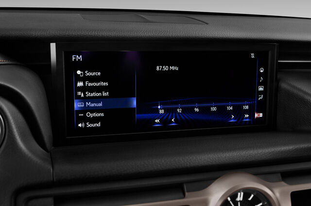 Lexus RC (Baujahr 2019) Luxury Line 2 Türen Radio und Infotainmentsystem