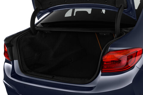 BMW M5 (Baujahr 2018) - 4 Türen Kofferraum