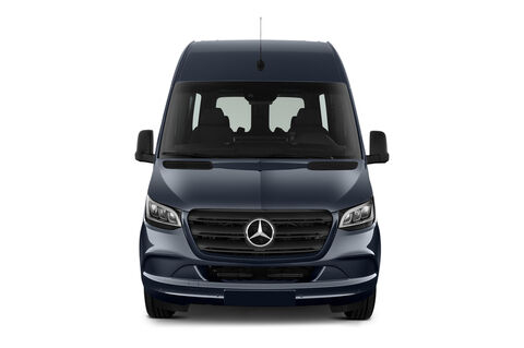 Mercedes Sprinter Tourer (Baujahr 2019) Crew 4 Türen Frontansicht