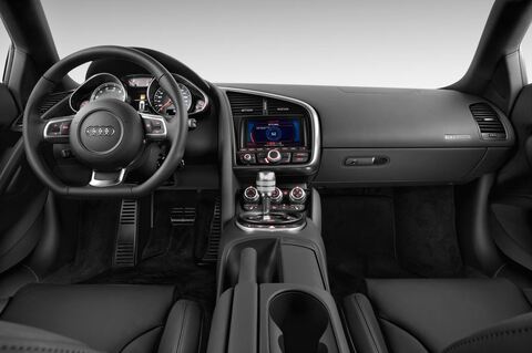 Audi R8 (Baujahr 2010) - 2 Türen Cockpit und Innenraum