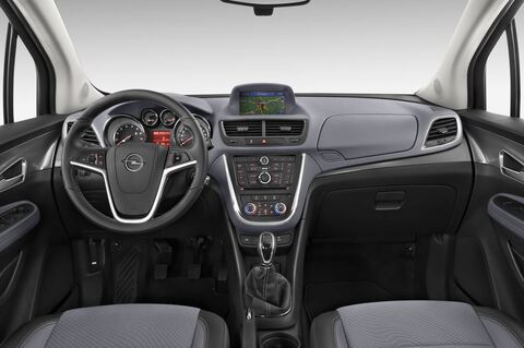 Opel Mokka (Baujahr 2013) Edition 5 Türen Cockpit und Innenraum
