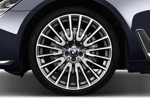 BMW 7 Series (Baujahr 2016) - 4 Türen Reifen und Felge