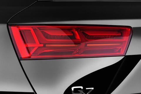 Audi Q7 (Baujahr 2016) - 5 Türen Rücklicht