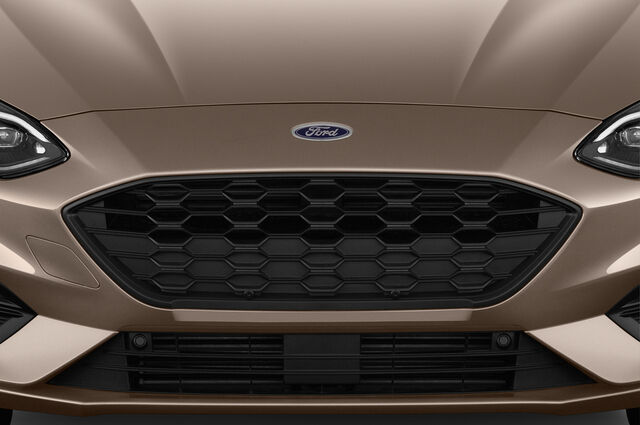 Ford Focus Turnier (Baujahr 2019) ST-Line 5 Türen Kühlergrill und Scheinwerfer