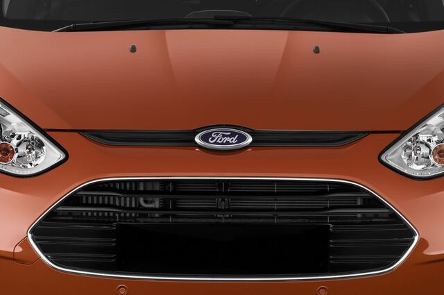 Ford B-Max (Baujahr 2013) Titanium 5 Türen Kühlergrill und Scheinwerfer