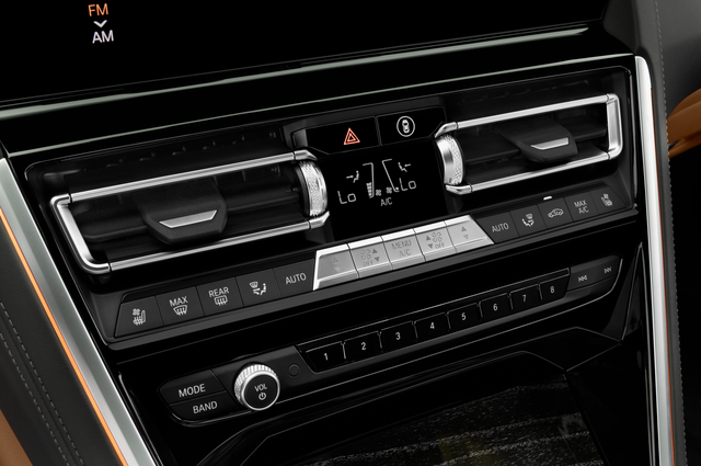 BMW 8 Series (Baujahr 2023) M840i 2 Türen Temperatur und Klimaanlage