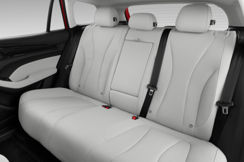 MG MG5 (Baujahr 2022) Luxury 5 Türen Rücksitze