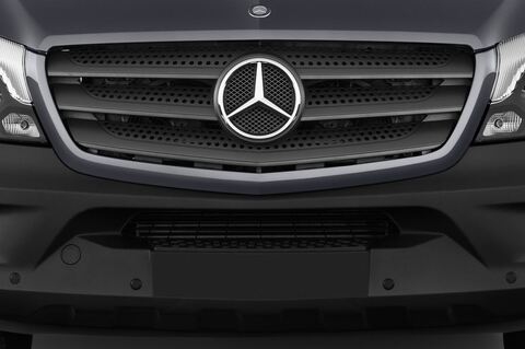 Mercedes Sprinter (Baujahr 2014) 316Cdi Mwb 4 Türen Kühlergrill und Scheinwerfer