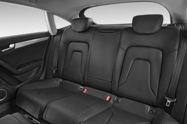 Audi A5 (Baujahr 2011) - 5 Türen Rücksitze