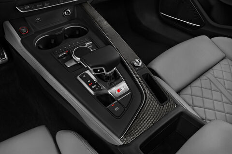 Audi S5 Sportback (Baujahr 2018) - 5 Türen Schalthebel