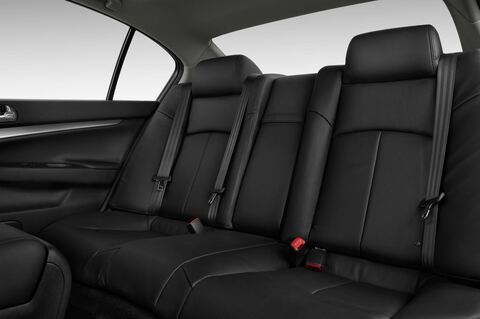 Infiniti G (Baujahr 2010) GT Premium 4 Türen Rücksitze