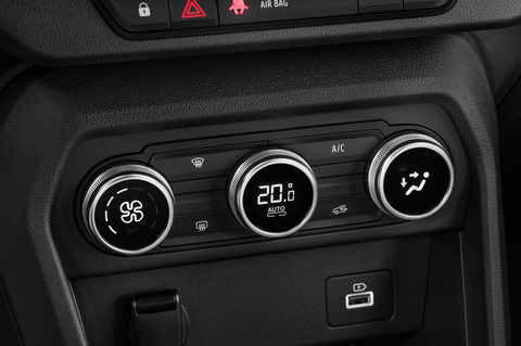 Dacia Sandero (Baujahr 2023) Expression 4 Türen Temperatur und Klimaanlage