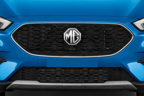 MG ZS (Baujahr 2023) Luxury 5 Türen Kühlergrill und Scheinwerfer
