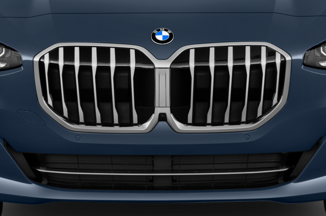 BMW 2 Series Active Tourer (Baujahr 2022) Luxury Line 5 Türen Kühlergrill und Scheinwerfer