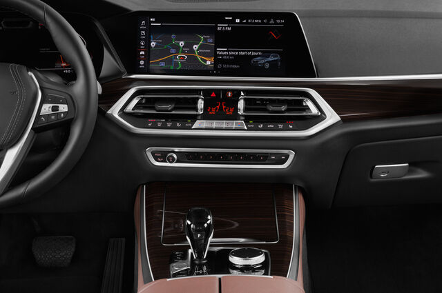 BMW X5 (Baujahr 2019) xLine 5 Türen Mittelkonsole