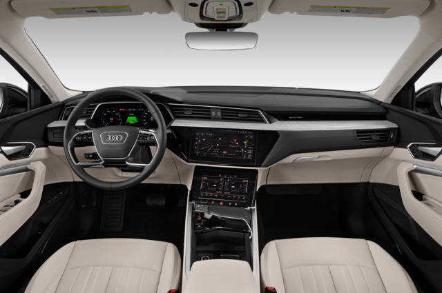 Audi e-tron (Baujahr 2019) - 5 Türen Cockpit und Innenraum