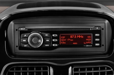 Citroen C-Zero (Baujahr 2016) Tendance 5 Türen Radio und Infotainmentsystem