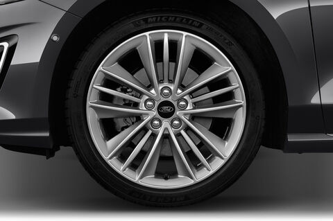 Ford Focus Turnier (Baujahr 2019) Vignale 5 Türen Reifen und Felge