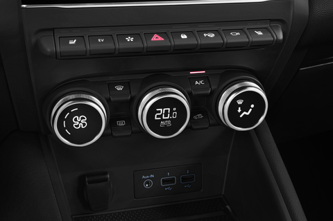 Renault Captur (Baujahr 2020) Intens E-Tech 5 Türen Temperatur und Klimaanlage
