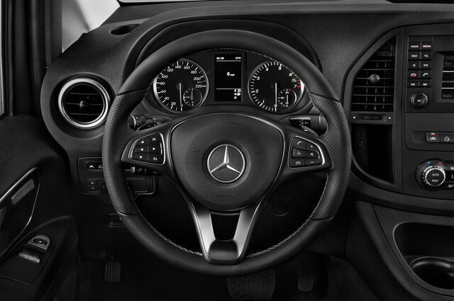 Mercedes Vito (Baujahr 2019) Edition 5 Türen Lenkrad