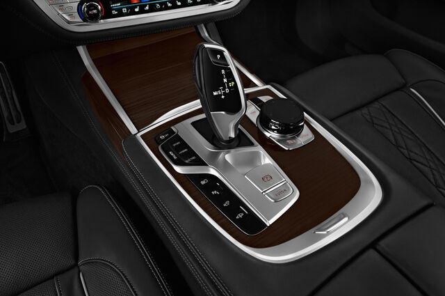 BMW 7 Series (Baujahr 2020) M Sport 4 Türen Schalthebel