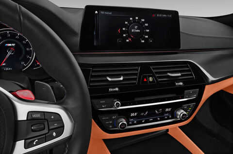 BMW M5 (Baujahr 2018) - 4 Türen Radio und Infotainmentsystem