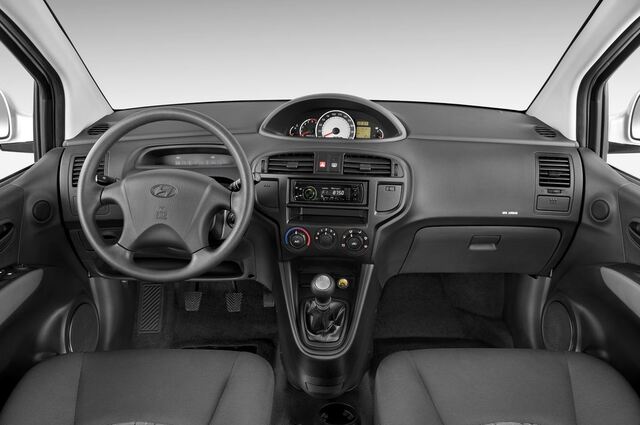 Hyundai Matrix (Baujahr 2009) - 5 Türen Cockpit und Innenraum