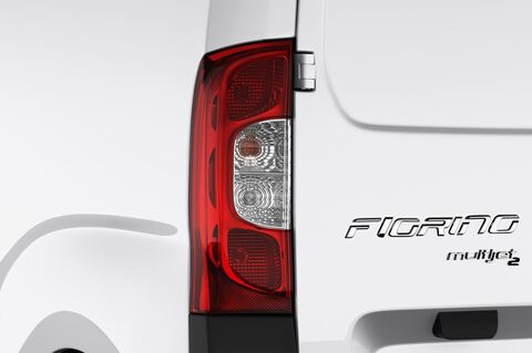 FIAT Fiorino (Baujahr 2017) Basis 4 Türen Rücklicht