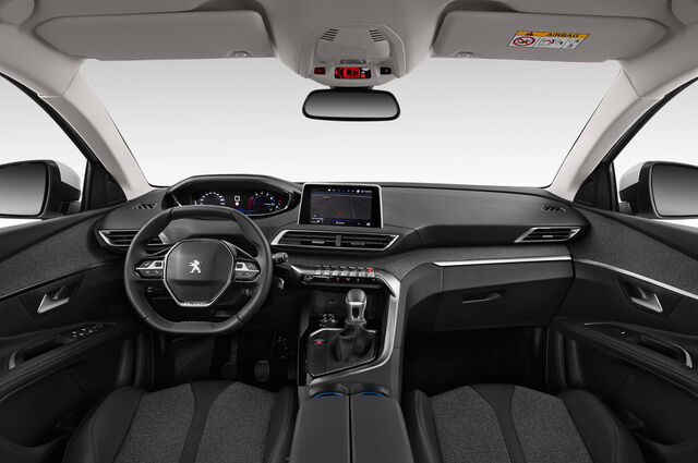 Peugeot 5008 (Baujahr 2019) Allure 5 Türen Cockpit und Innenraum